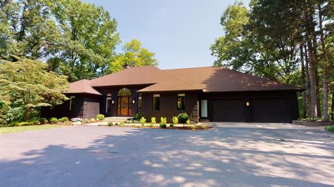 7777 Silverthorne Dr SE, Ada, MI 49301 photo 1