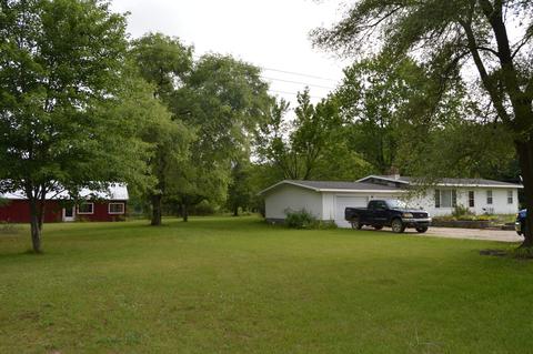 11090 W Washington Rd, Sumner, MI 48889 photo 3
