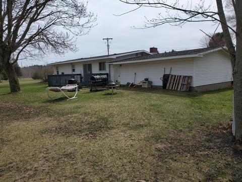 11090 W Washington Rd, Sumner, MI 48889 photo 5