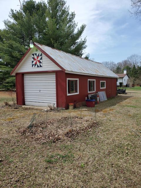 11090 W Washington Rd, Sumner, MI 48889 photo 9