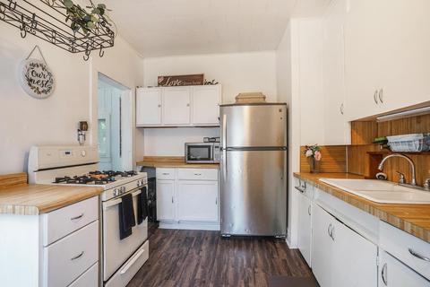 410 E Center St, Belding, MI 48809 photo 15