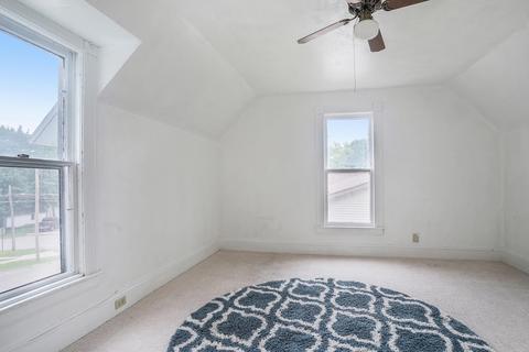 410 E Center St, Belding, MI 48809 photo 7