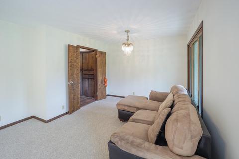 14840 E Augusta Dr, Augusta, MI 49012 photo 5