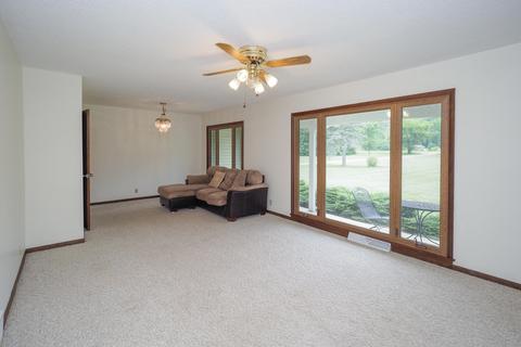 14840 E Augusta Dr, Augusta, MI 49012 photo 3