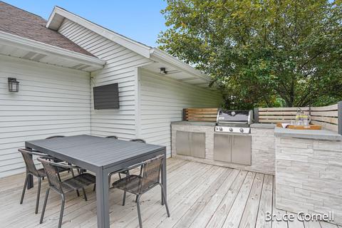 304 Grayfield Ct SE, Ada, MI 49301 photo 15