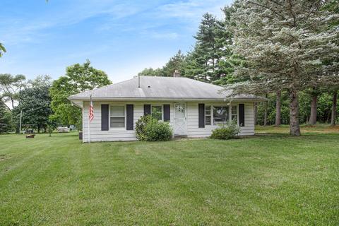 6864 Dennison Rd, Plainwell, MI 49080 photo 2