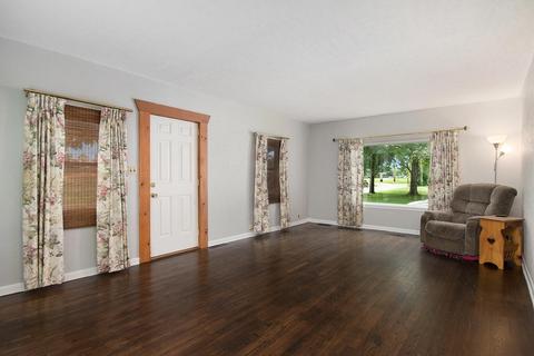 817 King St, Three Rivers, MI 49093 photo 3