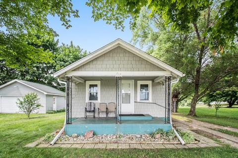 817 King St, Three Rivers, MI 49093 photo 1