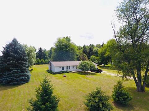 3045 W Humphrey Rd, Ithaca, MI 48847 photo 1