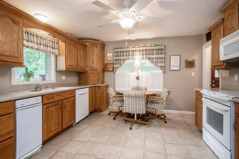 917 Main St, Buchanan, MI 49107 photo 6