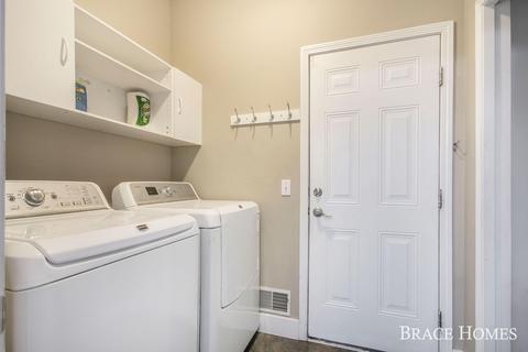 49 Fox Point Ct NE, Ada, MI 49301 photo 9
