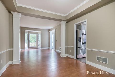 49 Fox Point Ct NE, Ada, MI 49301 photo 4