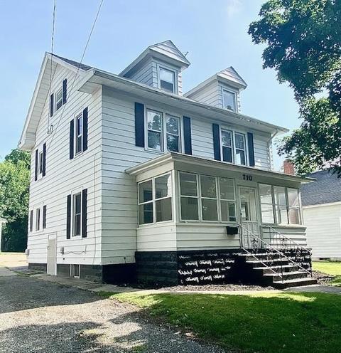 710 Webb, Jackson, MI 49202 photo 1