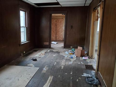 1412 Deyo St, Jackson, MI 49203 photo 5