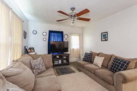 727 Bellevue Ave, Jackson, MI 49202 photo 3