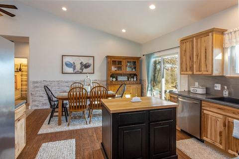 5925 Plum Orch, Munith, MI 49259 photo 9