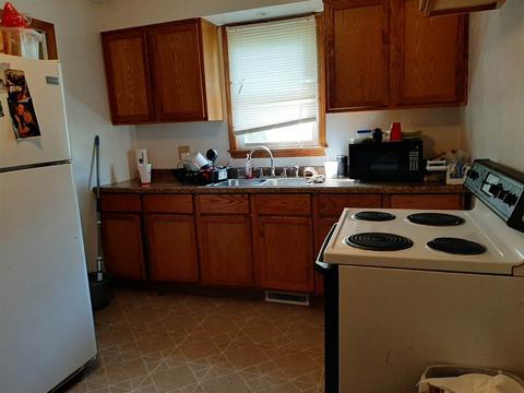627 Loomis St, Jackson, MI 49202 photo 5