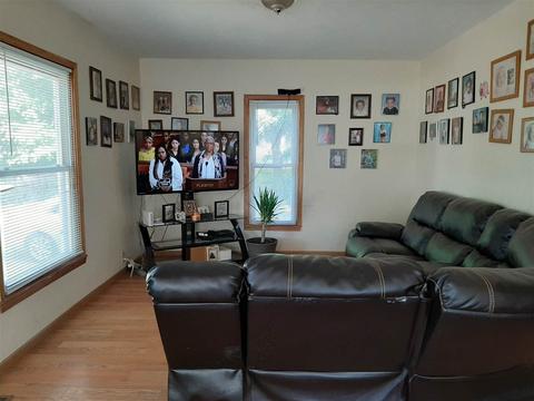 627 Loomis St, Jackson, MI 49202 photo 4