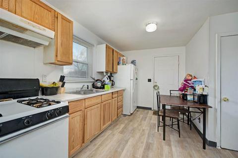131 Mitchell St, Jackson, MI 49203 photo 4