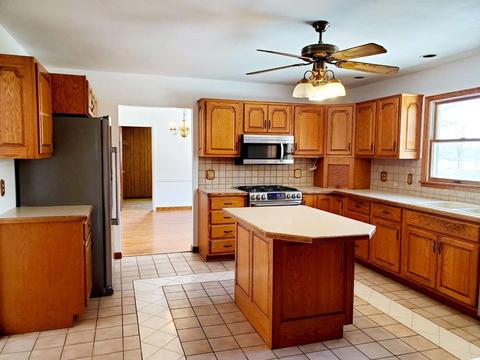 988 Otney Dr, Jackson, MI 49201 photo 3