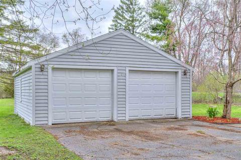 2402 Wallace Dr, Jackson, MI 49203 photo 16