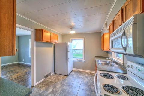2402 Wallace Dr, Jackson, MI 49203 photo 7