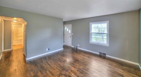 2402 Wallace Dr, Jackson, MI 49203 photo 5