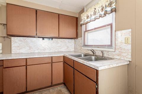 824 Eaton St, Jackson, MI 49202 photo 16