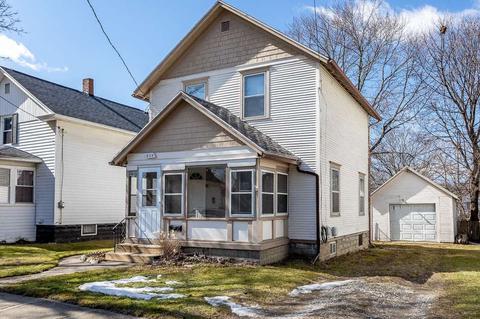 824 Eaton St, Jackson, MI 49202 photo 1