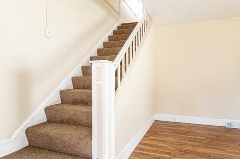 824 Eaton St, Jackson, MI 49202 photo 9