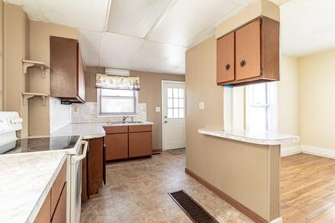 824 Eaton St, Jackson, MI 49202 photo 14