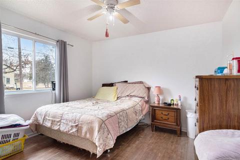 923 Whitney St, Jackson, MI 49202 photo 4