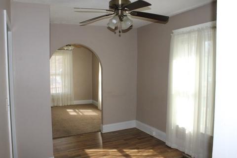 738 Kennedy St, Jackson, MI 49202 photo 5