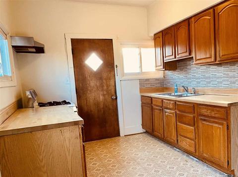 609 S Pleasant St, Jackson, MI 49201 photo 5