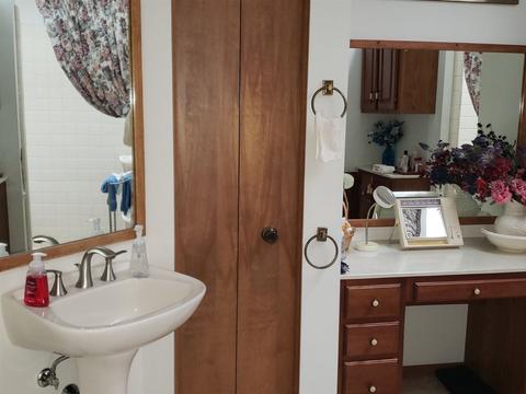 2206 Vandemere Dr, Jackson, MI 49201 photo 28