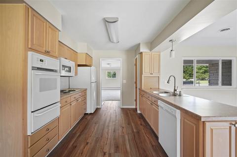 1003 Springcrest Blvd, Jackson, MI 49203 photo 3