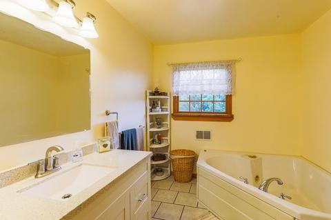 5397 Rives Junction Rd, Jackson, MI 49201 photo 5