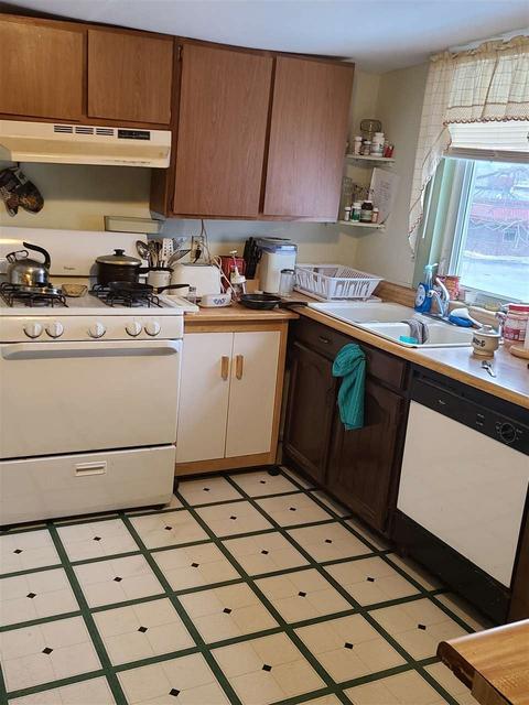153 Chandler, Adrian, MI 49221 photo 2