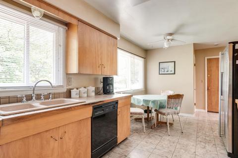 3649 Lancaster Dr, Kalamazoo, MI 49006 photo 8
