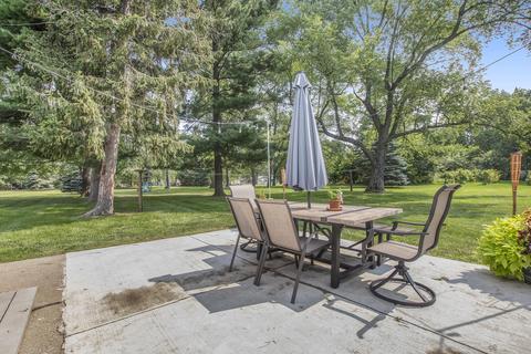 683 Willow Dr, Colon, MI 49040 photo 5