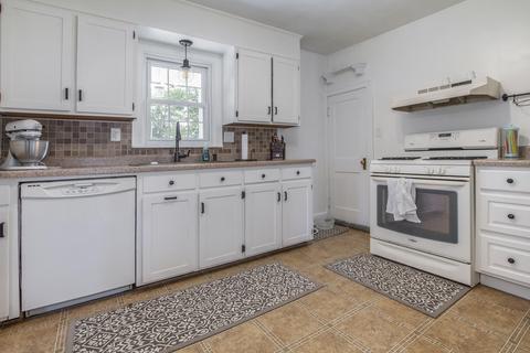 683 Willow Dr, Colon, MI 49040 photo 13