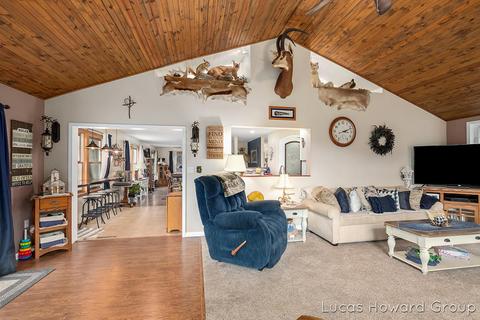 2275 136th Ave, Dorr, MI 49323 photo 7