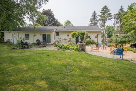 2331 Lakeside Dr, Stanton, MI 48888 photo 6
