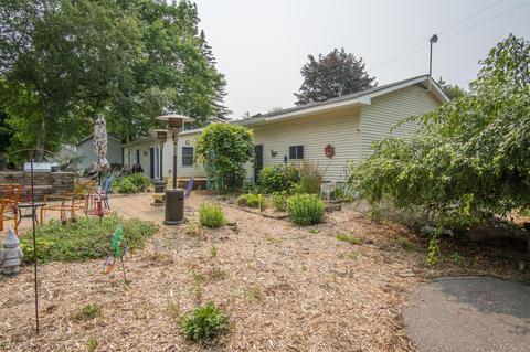 2331 Lakeside Dr, Stanton, MI 48888 photo 5