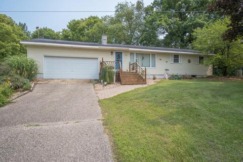 2331 Lakeside Dr, Stanton, MI 48888 photo 1
