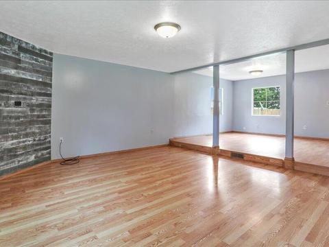 13498 Riverside Dr, Constantine, MI 49042 photo 11