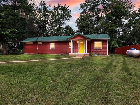 13498 Riverside Dr, Constantine, MI 49042 photo 1