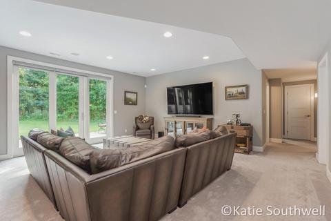 830 Skyevale NE, Ada, MI 49301 photo 25