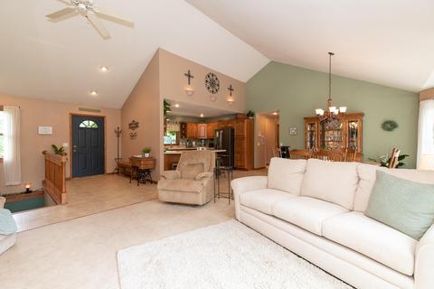 504 3rd St, Plainwell, MI 49080 photo 8