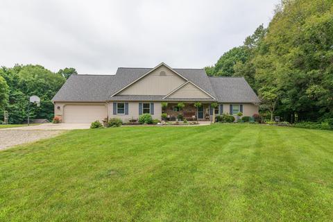 504 3rd St, Plainwell, MI 49080 photo 1